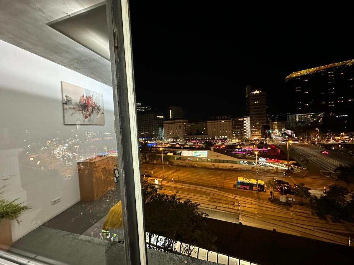 Apartment Am Schwedenplatz Wina Bagian luar foto