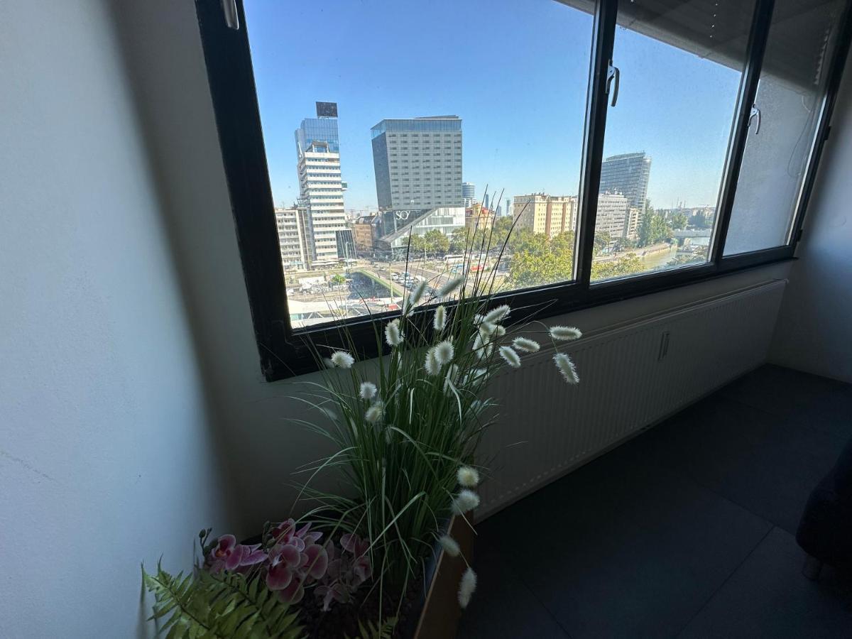 Apartment Am Schwedenplatz Wina Bagian luar foto