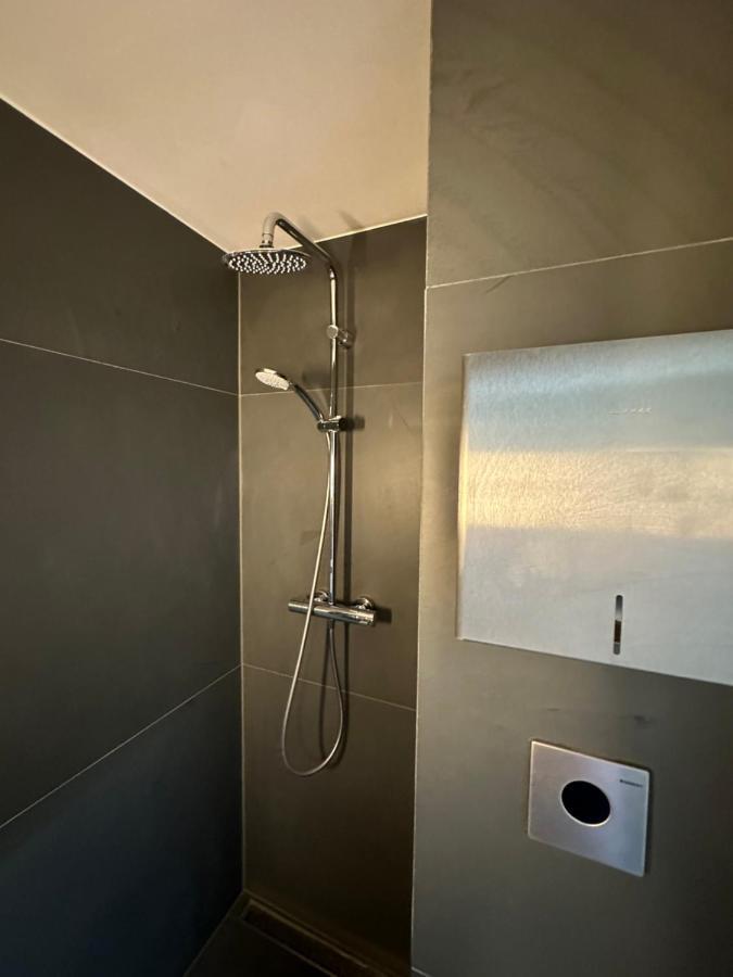 Apartment Am Schwedenplatz Wina Bagian luar foto