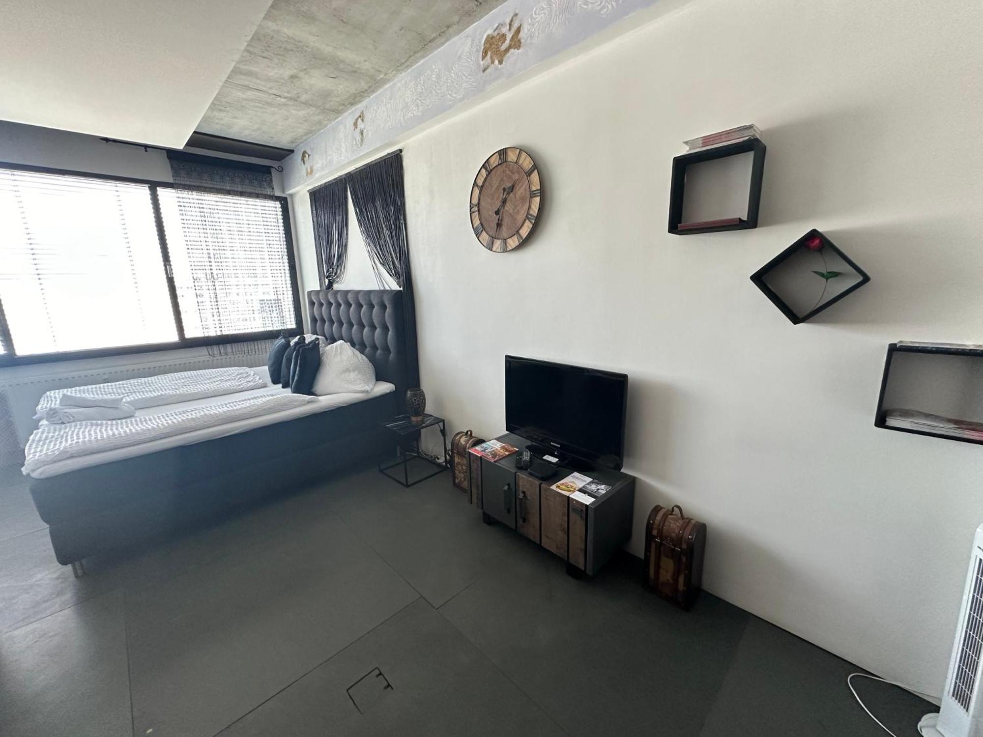 Apartment Am Schwedenplatz Wina Bagian luar foto