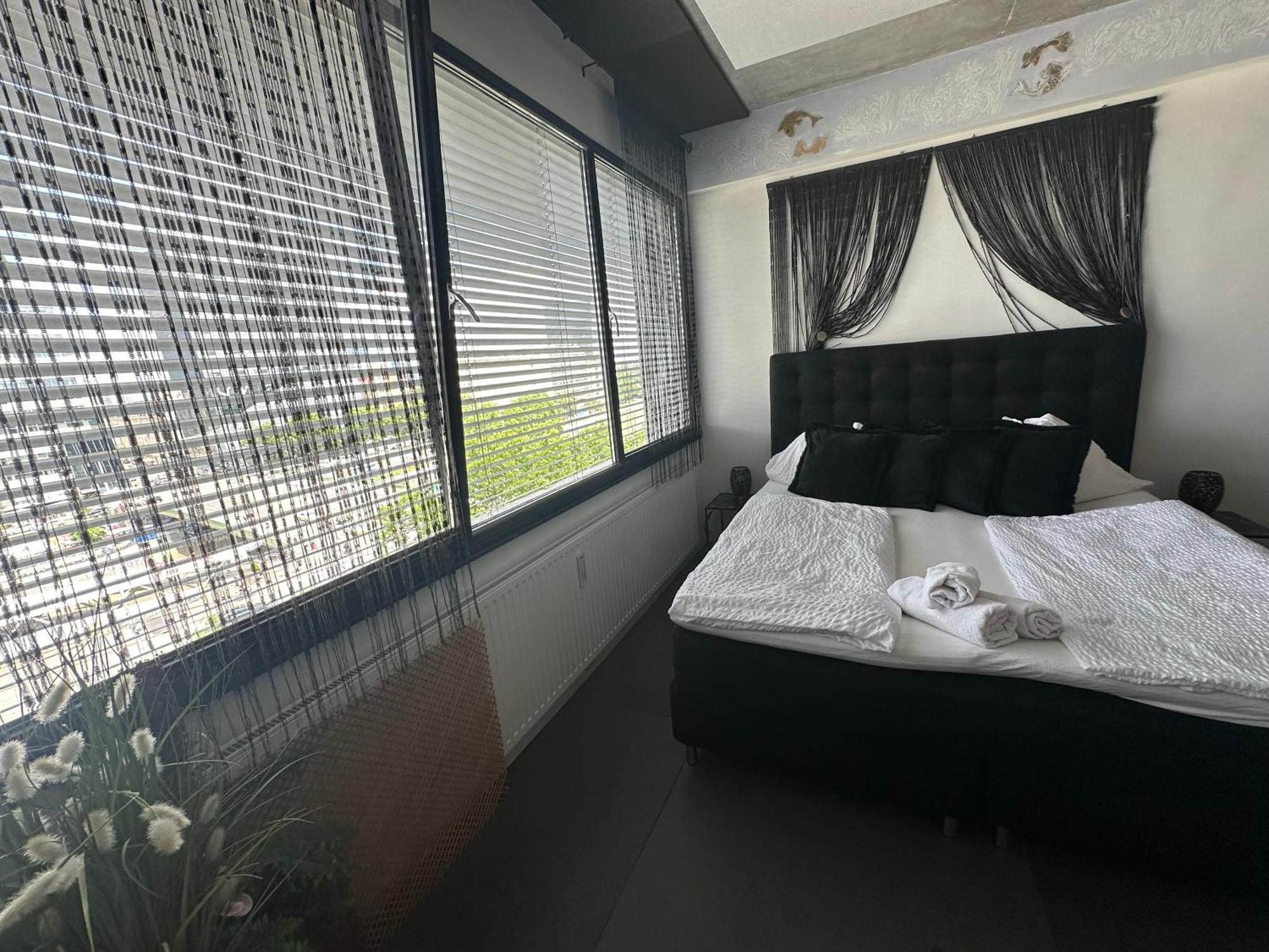 Apartment Am Schwedenplatz Wina Bagian luar foto