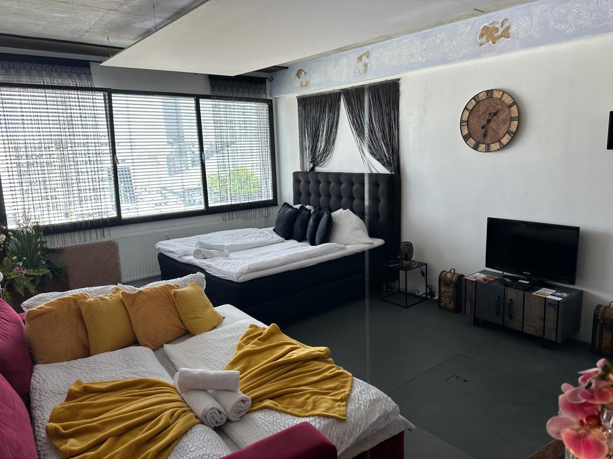 Apartment Am Schwedenplatz Wina Bagian luar foto